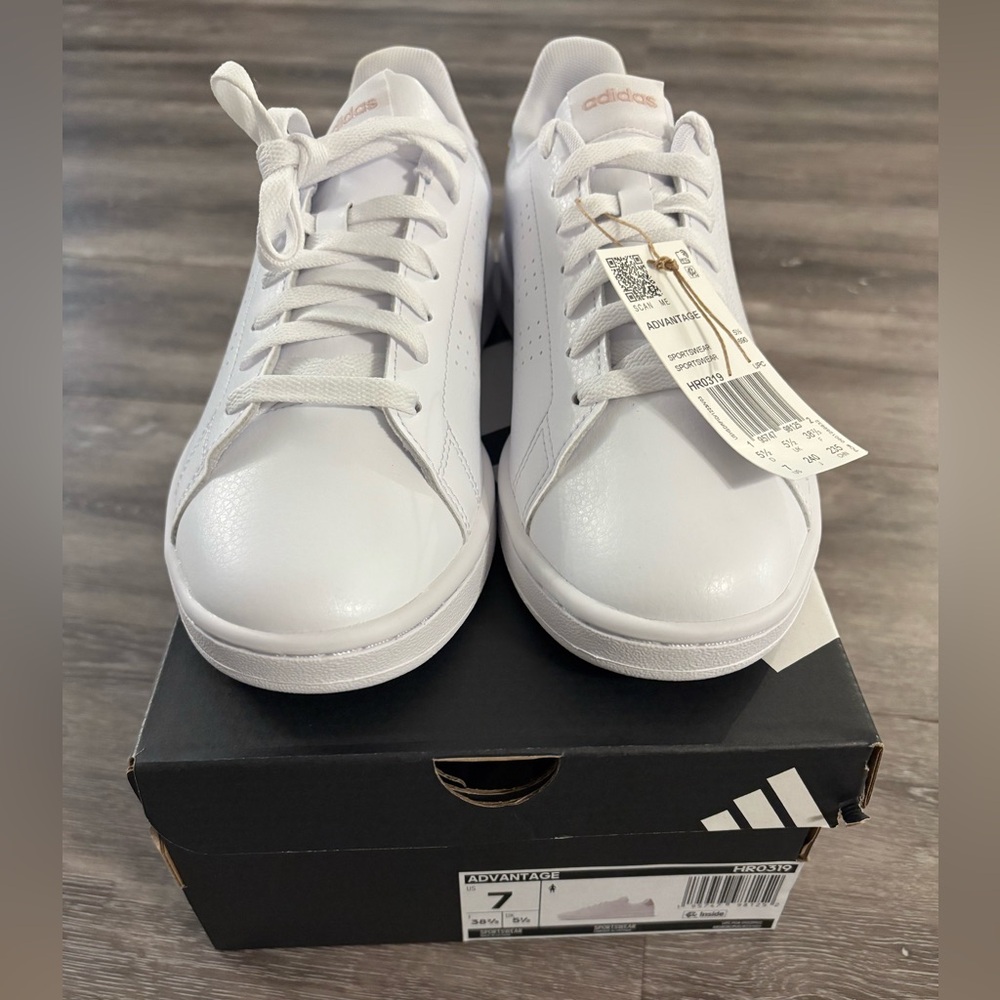 NWT Adidas Women Lifestyle Advantage Shoes - Picture 4 of 6